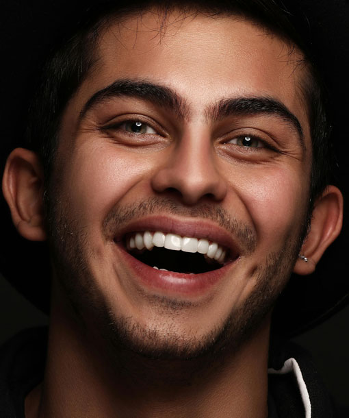 Signature Dental Aesthetics - Porcelain Veneers