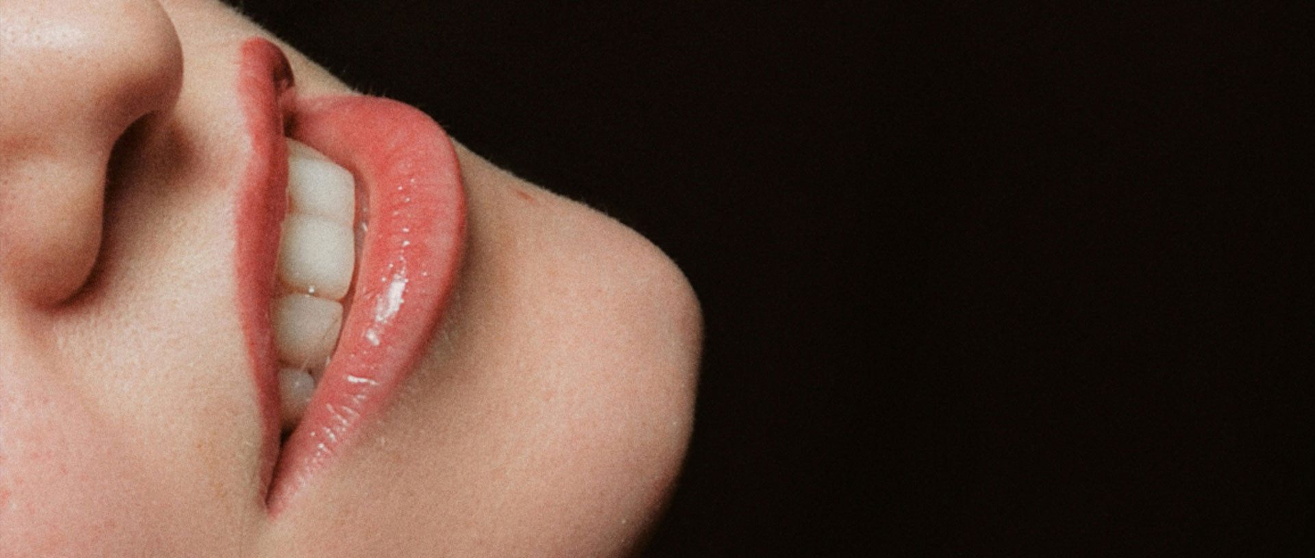 Signature Dental Aesthetics - What Do Crowns Treat