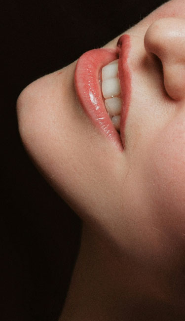 Signature Dental Aesthetics - What Do Crowns Treat