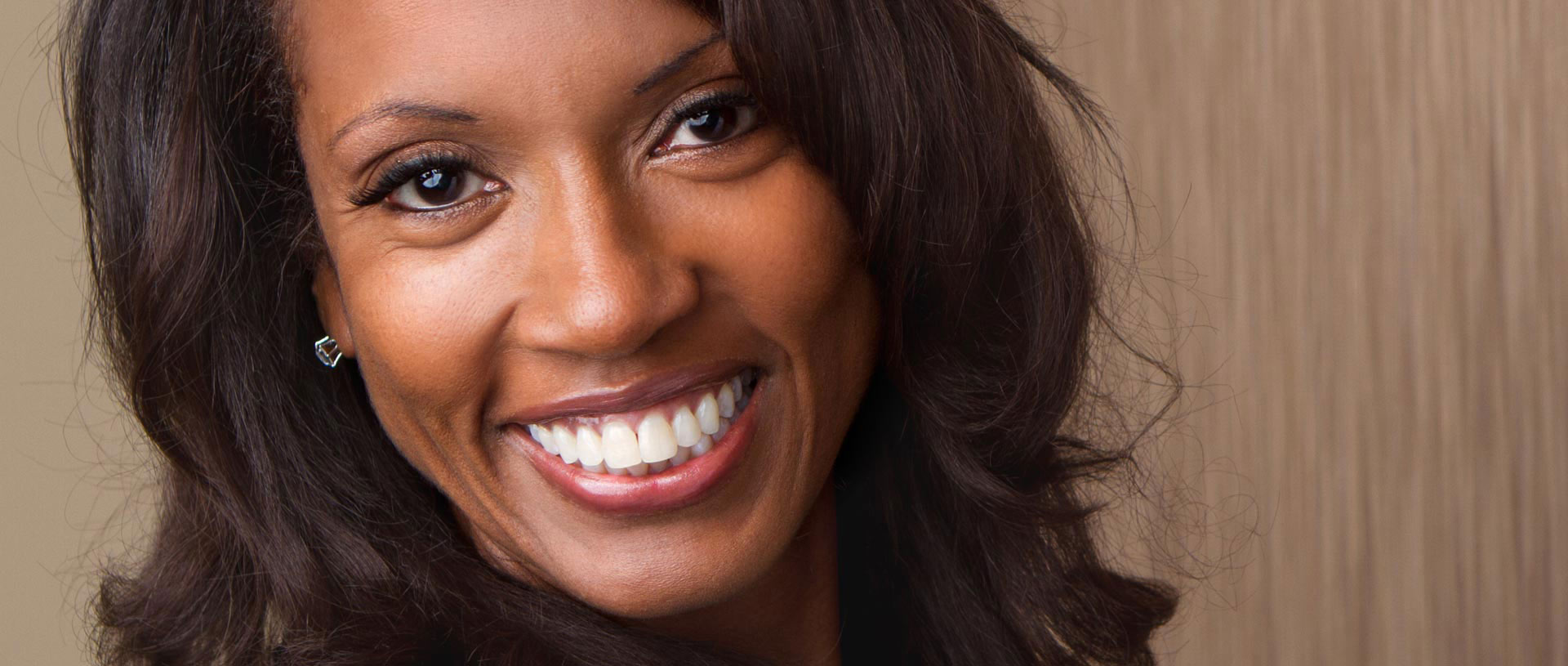 Signature Dental Aesthetics - What Do Porcelain Veneers Treat