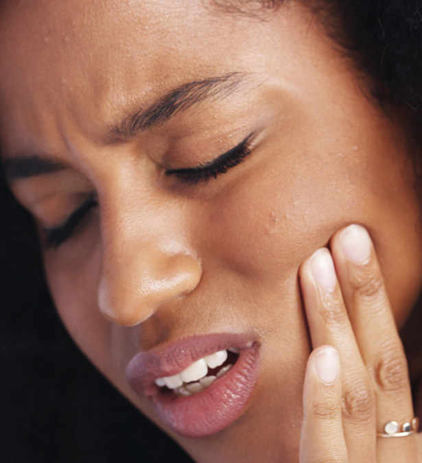 Signature Dental Aesthetics - What Is Dental Implant Discomfort